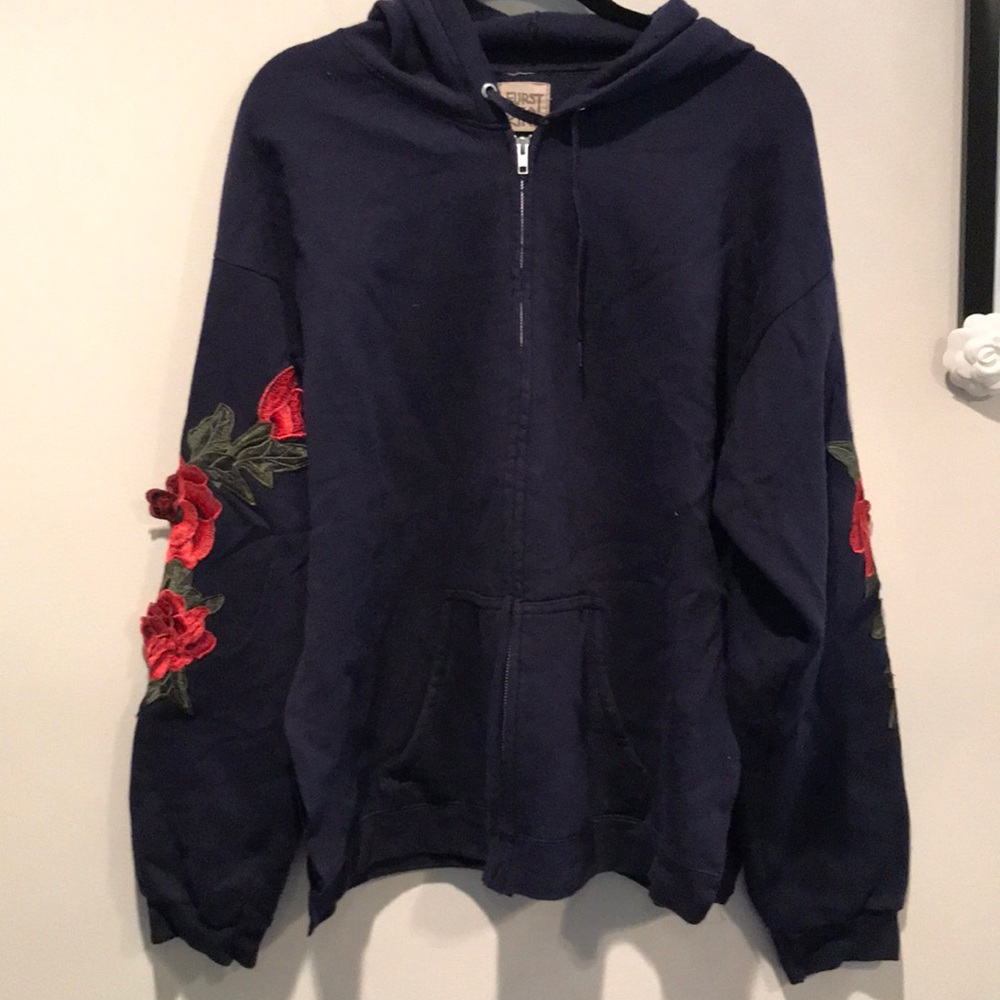 LF ZIP UP SWEATSHIRT